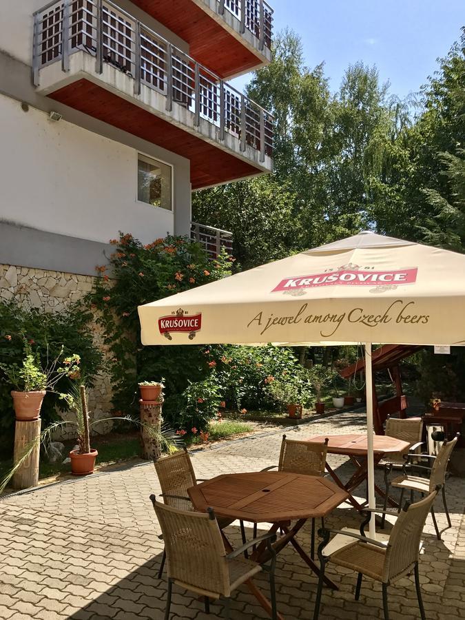 Well Hotel Harkány Exterior photo